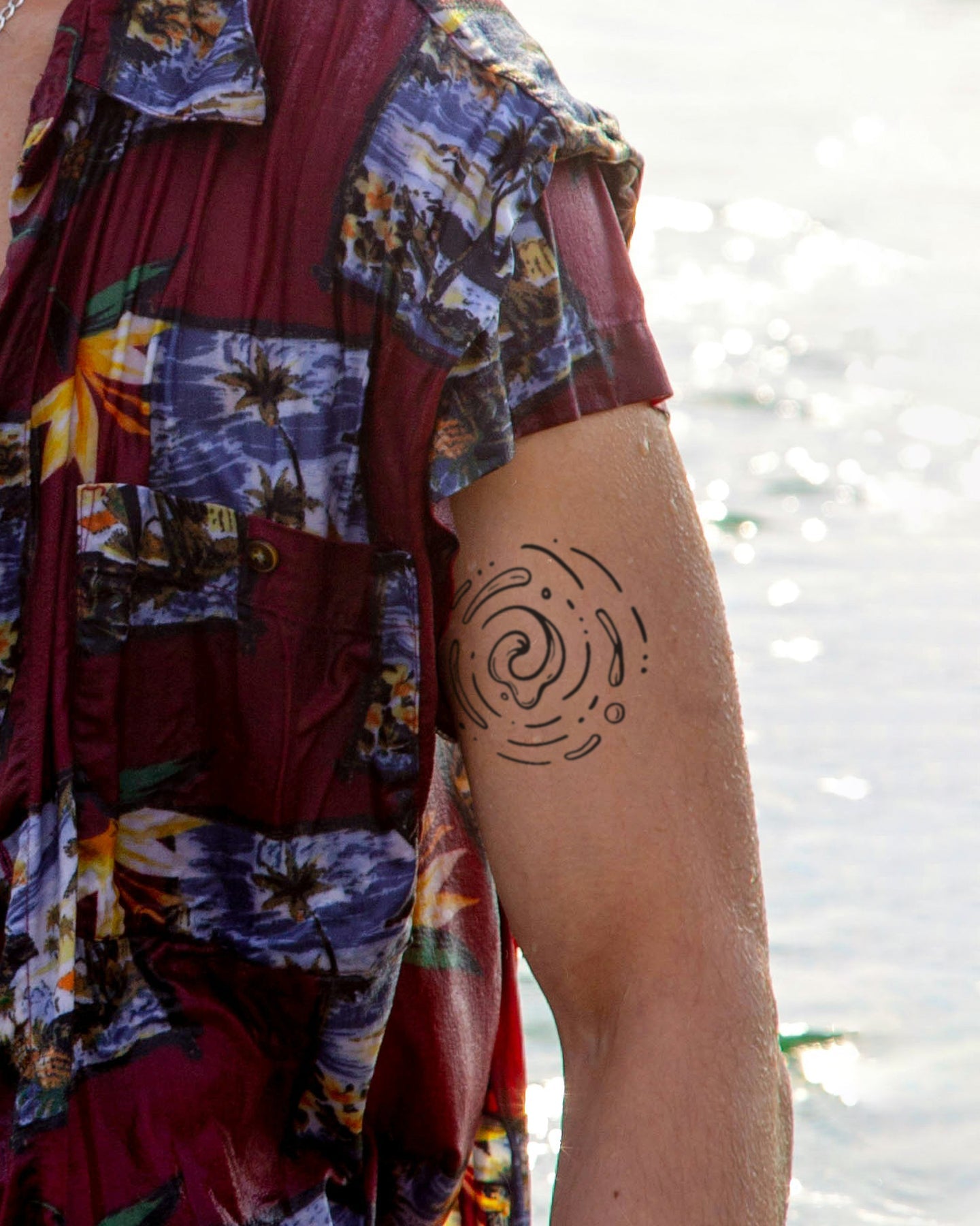 Fluid Circle temporary tattoo
