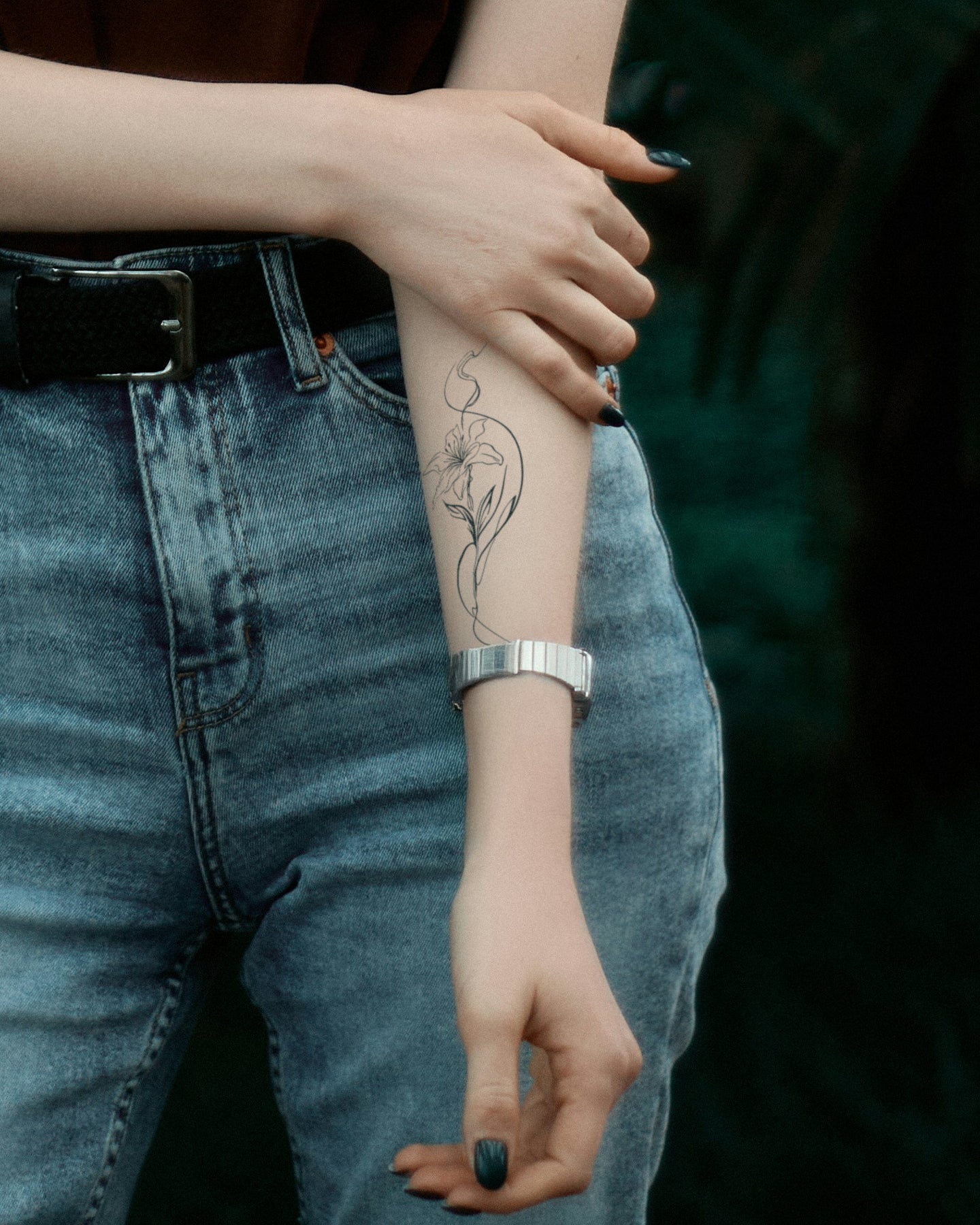 Lily temporary tattoo